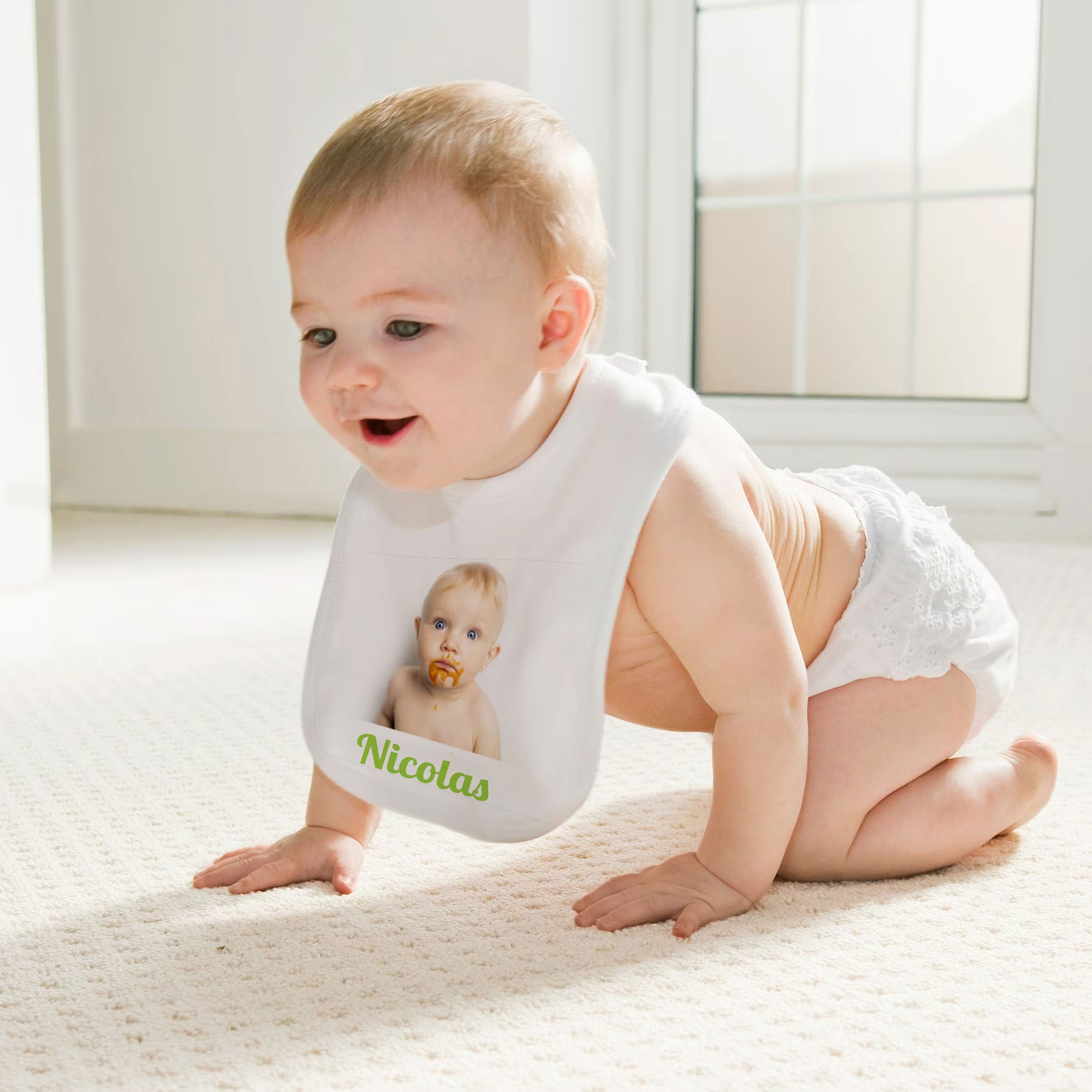 Personalisiertes Babylätzchen mit Wunsch-Motiv - kinder-druckerei.de