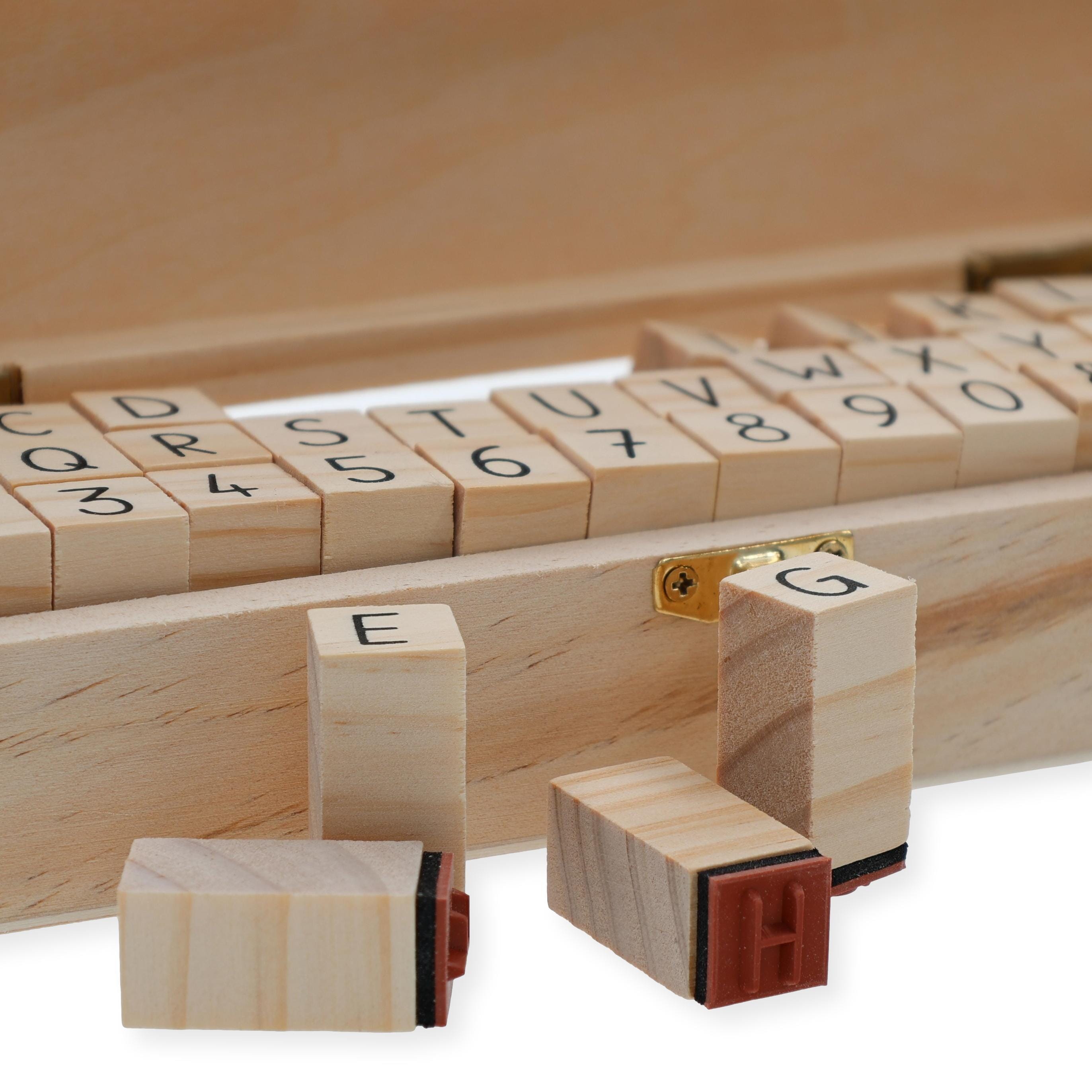 Alphabet Stempel-Set (46 Stempel in Holzbox) - kinder-druckerei.de